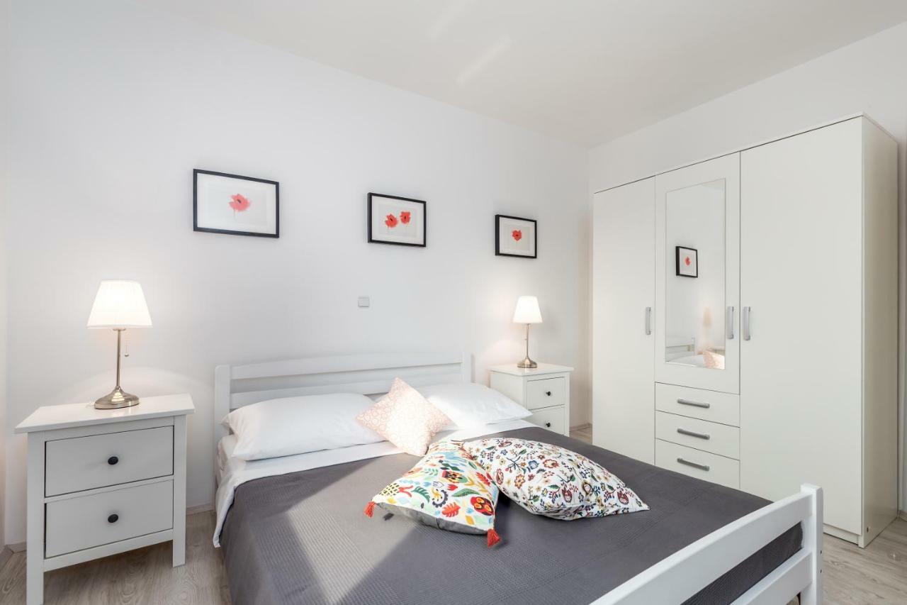 Apartamento Julija Dramalj Exterior foto
